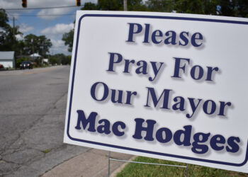 Mayor on ventilator, community support swells – Washington Daily News