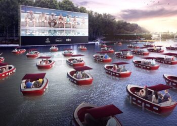 Floating cinema, mask mandates, rodeo bucks virus: News from around our 50 states