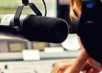 Nine Entertainment Holdings'(ASX:NEC) Share Price Is Down 24% Over The Past Year.