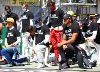 ‘It’s about equality, not politics,’ says Hamilton as six drivers refuse to take knee