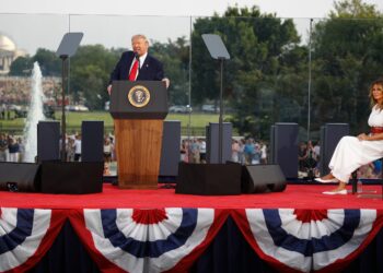 FDA commissioner Stephen Hahn avoid responding to Trump’s COVID claim