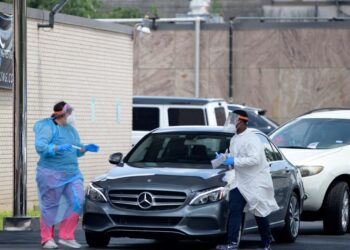 U.S. sees another record-breaking day with more than 63,000 coronavirus cases