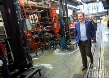 Kenney says governments must play role in combatting hatred