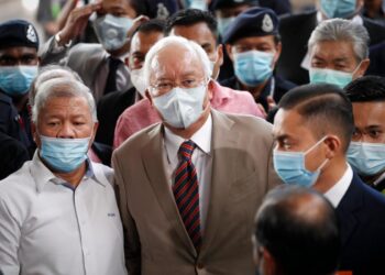 Malaysian Ex-PM Najib Arrives in Court for Graft Verdict | World News