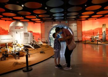 China Launches Bold Attempt to Land Rover on Mars | World News