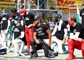 F1 drivers explain different stances on taking a knee at Austrian GP
