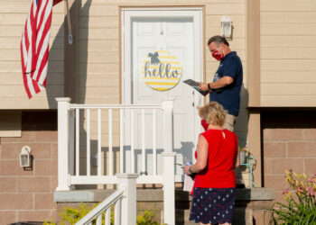 Alienated by Trump, Suburban Voters Sour on G.O.P. in Battle for the House