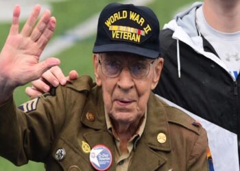 97-Year-Old World War II Veteran Walks Laps for Charity