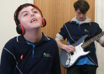 Non-verbal teenager Tyler Hartfield writes music inspired by Nick Cave