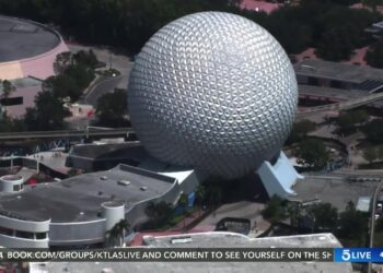Florida theme parks not causing coronavirus outbreaks, according to health officials
