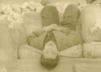 Brain Stew/Jaded – Green Day (Official Music Video)  [HD]