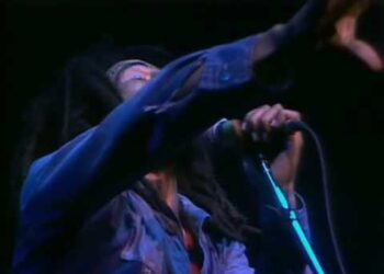 War / No More Trouble (Live At The Rainbow Theatre, London / 1977)