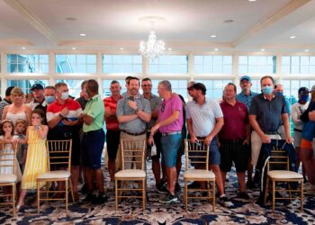 Trump defends audience at Bedminster golf club