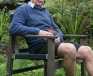 Sydney neighbourhood war looks set to continue with fence feud ongoing