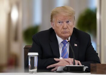 Trump steps up Chinese tech war with new TikTok and WeChat executive order