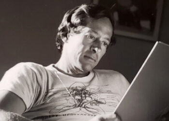 Long-time English instructor was known for his energetic teaching style, political wit > News > USC Dornsife