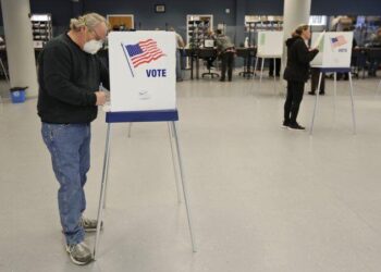 US intel: Russia acting against Biden; China opposes Trump | Politics