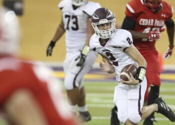 Waterloo schools eye fall sports COVID-19 protocols; state may offer guidance on positive tests | Cedar Valley Preps