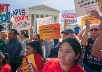 Census ’emergency’ pits Trump against activists, communities of color