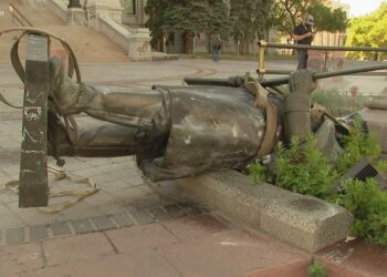 Colorado museum offers to take toppled Civil War statue