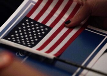 Immigration agency cancels plans for massive furlough