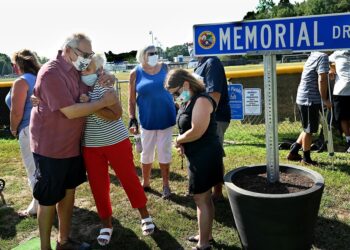 Ashland formally dedicates former MBTA Access Road to Nyanza cancer victims – News – MetroWest Daily News, Framingham, MA
