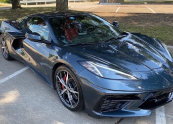 The Car Pro Jerry Reynolds Test Drives the 2020 Corvette