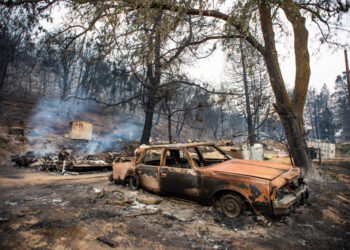 Lake fire burns 11,000 acres, destroys 3 structures – Whittier Daily News