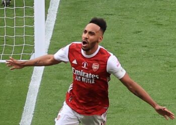 Transfer news LIVE: Arsenal agree Aubameyang, Willian contracts; Leeds want Benrahma; Chelsea, Man Utd latest