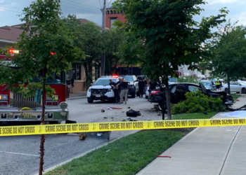 Cincinnati police chase ends in Kentucky with crash, 2 dead