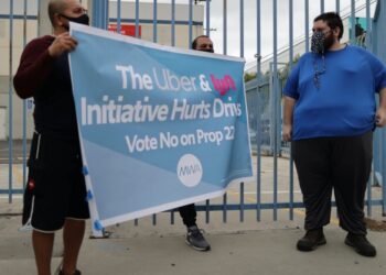 US judge rejects Uber, Lyft bids to delay driver injunction | USA News