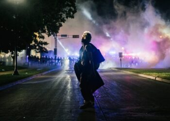 Officer ID’d; DOJ says Blake had knife