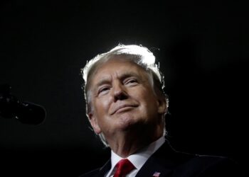 Trump: Federal agents to stay in Portland until police ‘clean-up’ | USA News