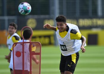 Transfer news LIVE: Sancho to Man United latest, Willian Arsenal medical, Tsimikas to Liverpool, Chelsea gossip