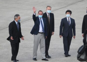 Azar Meets With Taiwan President Tsai on Breakthrough Visit | World News