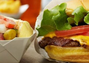 Barack Obama did not spend $65K on pizza and hot dogs