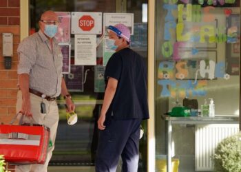 Australia Virus Cases Dive to Five-Week Low | World News