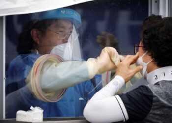 South Korea Running Out of Sickbeds in COVID-19 Resurgence | World News