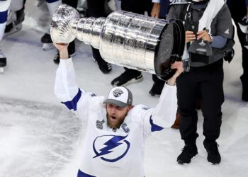 Lightning beat Stars in Game 6 to capture NHL crown