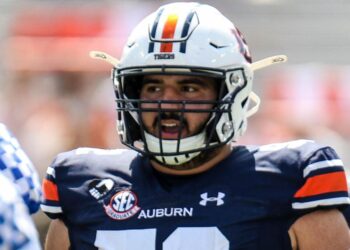 NOTEBOOK: Auburn’s new-look offensive line musters mixed results | Auburn University Sports News