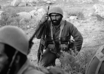 Iranians remember sacrifices on Iran-Iraq war anniversary | News
