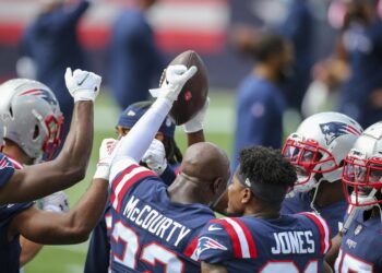 Patriots defense was there when it mattered most – Sports – Milford Daily News