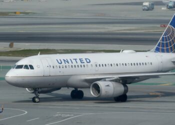 United Airlines reschedules flight for customers observing Yom Kippur