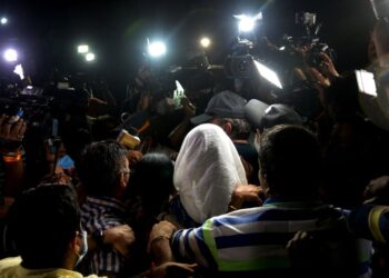 Despite Crises, India Fixes Its Gaze on a Bollywood Tragedy