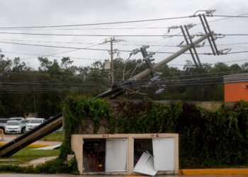 Storm gets stronger approaching Louisiana