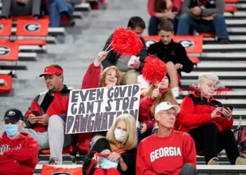 Athol Daily News – Column: College football sending wrong messages vs COVID-19