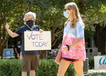 Texas voter numbers; COVID at Florida poll