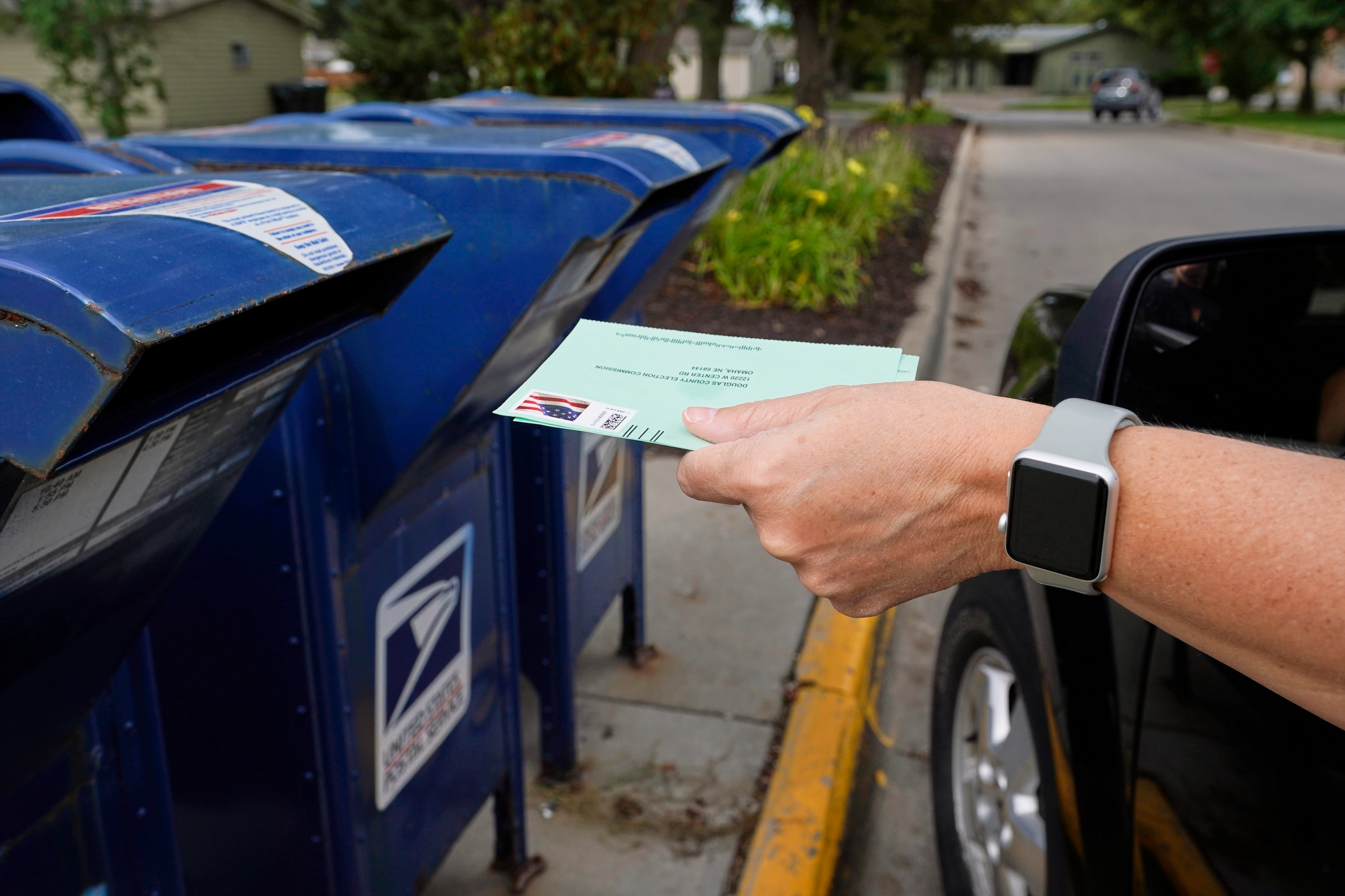 US Postal Service Agrees to Reverse Service Changes | Voice of America