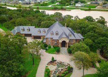 Sports lover’s dream home: Mark Cuban’s brother-in-law’s D-FW estate listed for $10 million