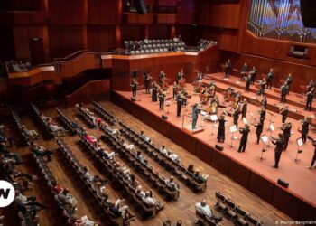 The classical music industry learns how to improvise | Music | DW